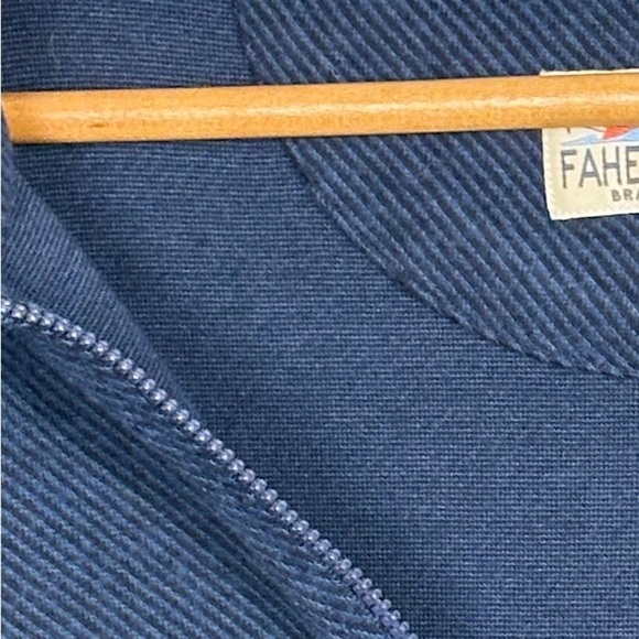 Faherty navy 1/4 zip sweater, size XXL, mock neck, layer, basic, transitional - Picture 4 of 8